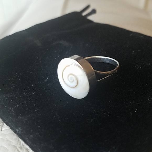 Seashell silver ring size 6 - Picture 1 of 3